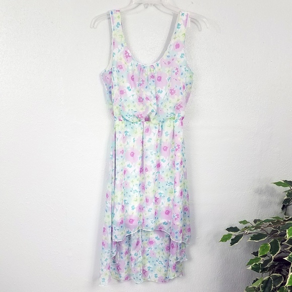 Charlotte Russe Dresses & Skirts - **SOLD**    Charlotte Russe Hi Lo Floral Sun Dress